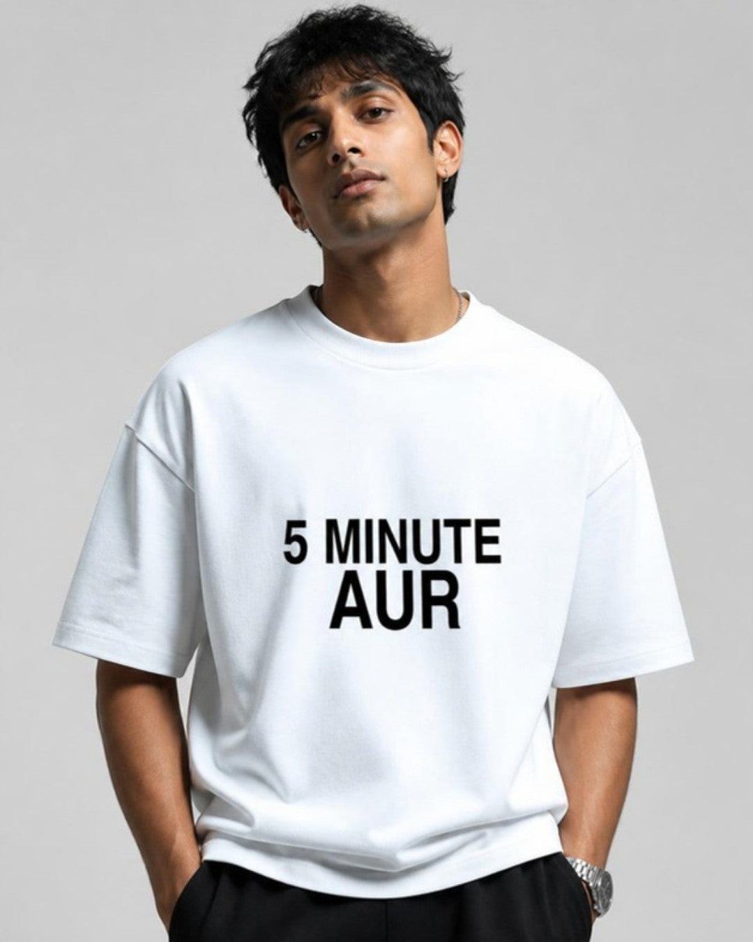5 Minute Aur oversized tee on male model
